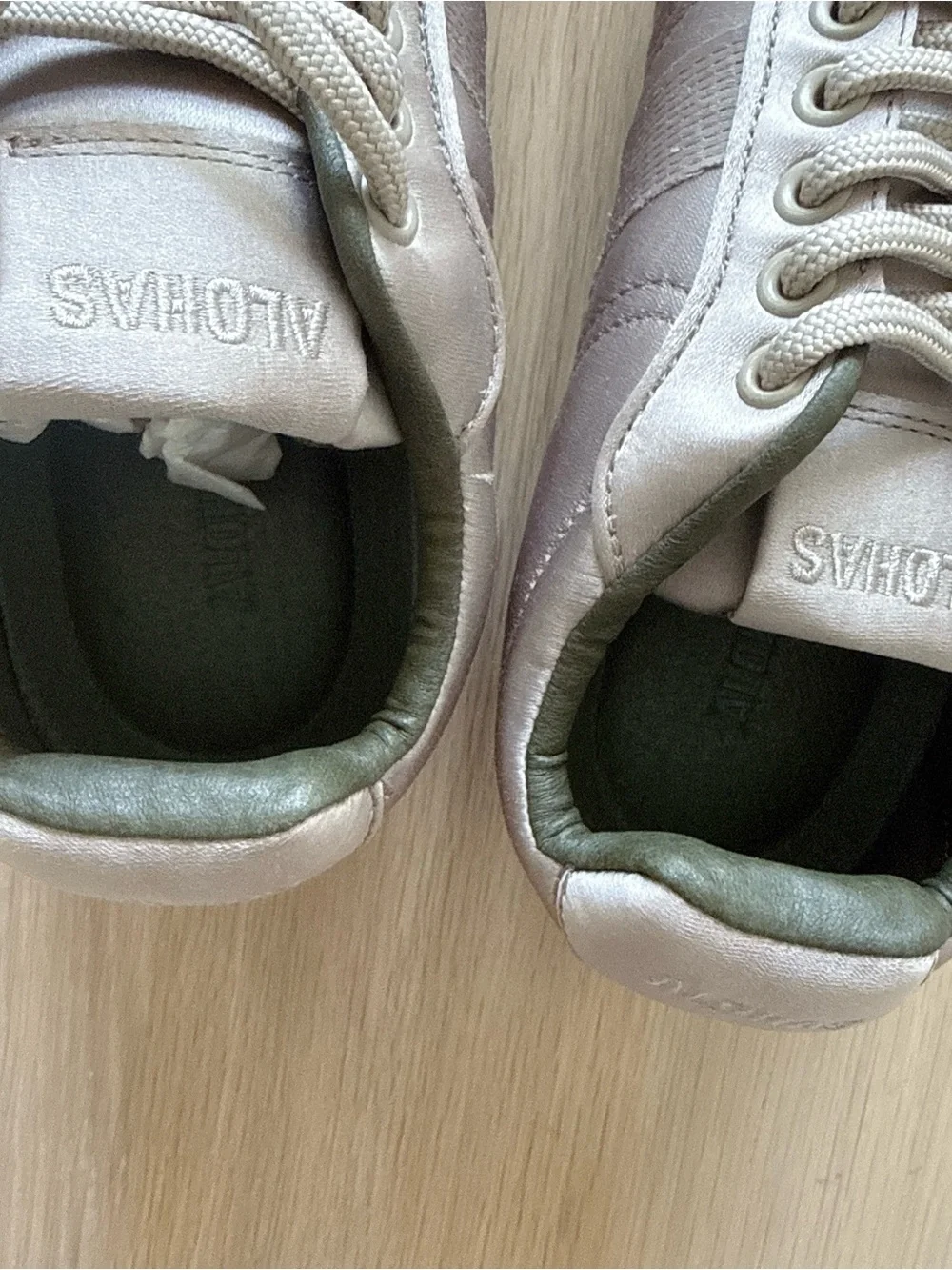NIB ALOHAS TB.69 Rife Satin Low-Top Sneakers Taupe